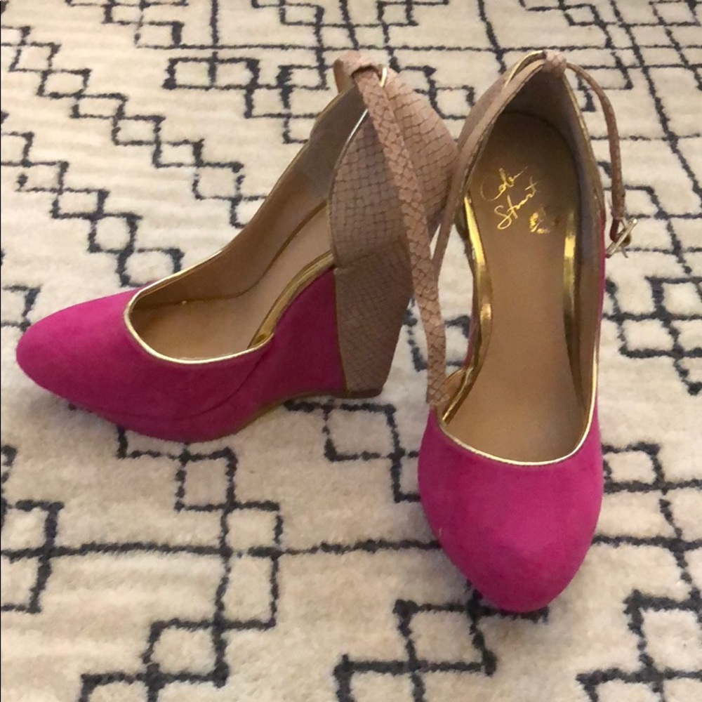 Color block wedge heels